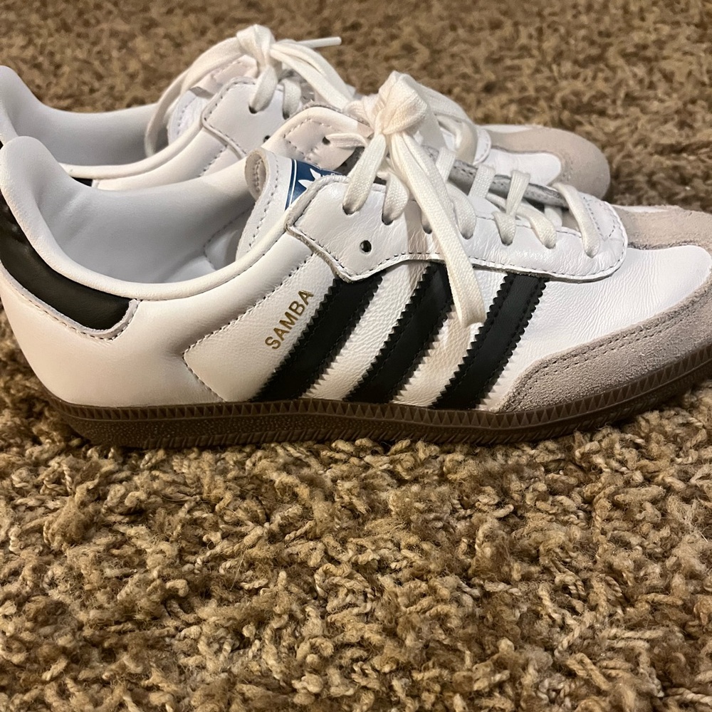 Adidas sambas. Kids. Size 5. Fits women size 7.